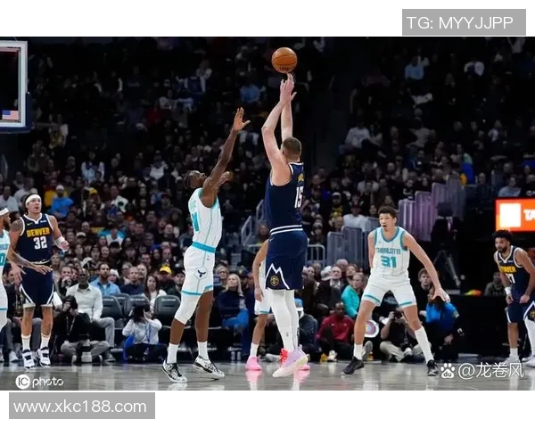 2011年NBA黄蜂与掘金激战回顾精彩瞬间与球员表现分析