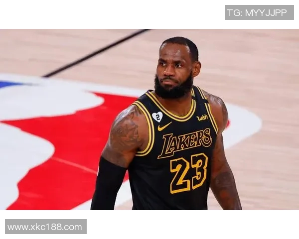 詹姆斯的传奇之路:从篮球新星到历史伟大球员的蜕变与成就 詹姆斯的传奇之路:从篮球新星到历史伟大球员的蜕变与成就