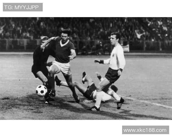 巴塞罗那与西班牙国家队的历史对决与精彩瞬间回顾 巴塞罗那与西班牙国家队的历史对决与精彩瞬间回顾