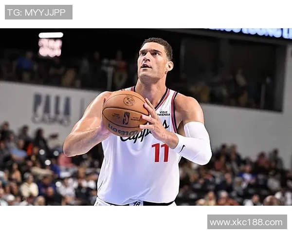 布鲁克洛佩斯:从篮下巨人到全能球员的蜕变之路 布鲁克洛佩斯:从篮下巨人到全能球员的蜕变之路