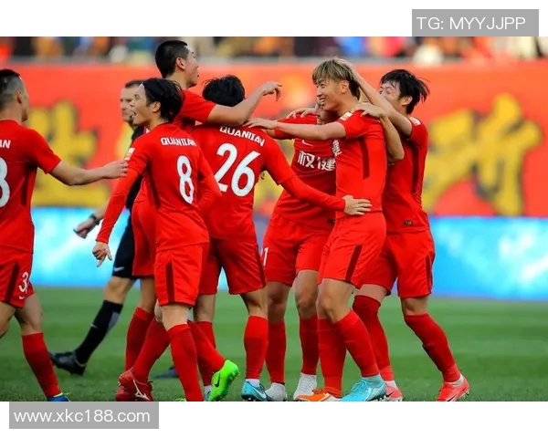 日本与韩国足球对决精彩视频直播全程回顾与分析 日本与韩国足球对决精彩视频直播全程回顾与分析